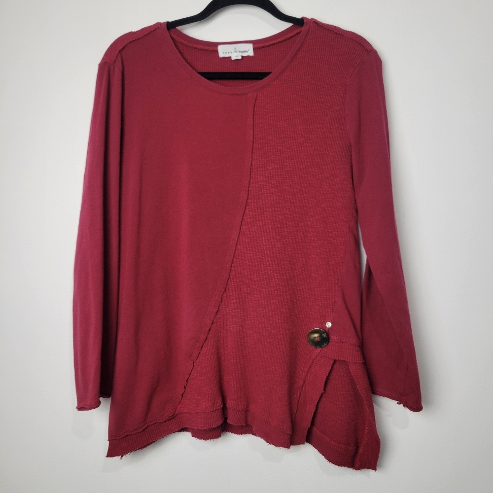 NEON BUDDHA WOMEN'S ASYMETRICAL LONG SLEEVE MAROON TUNIC SIZE MEDIUM